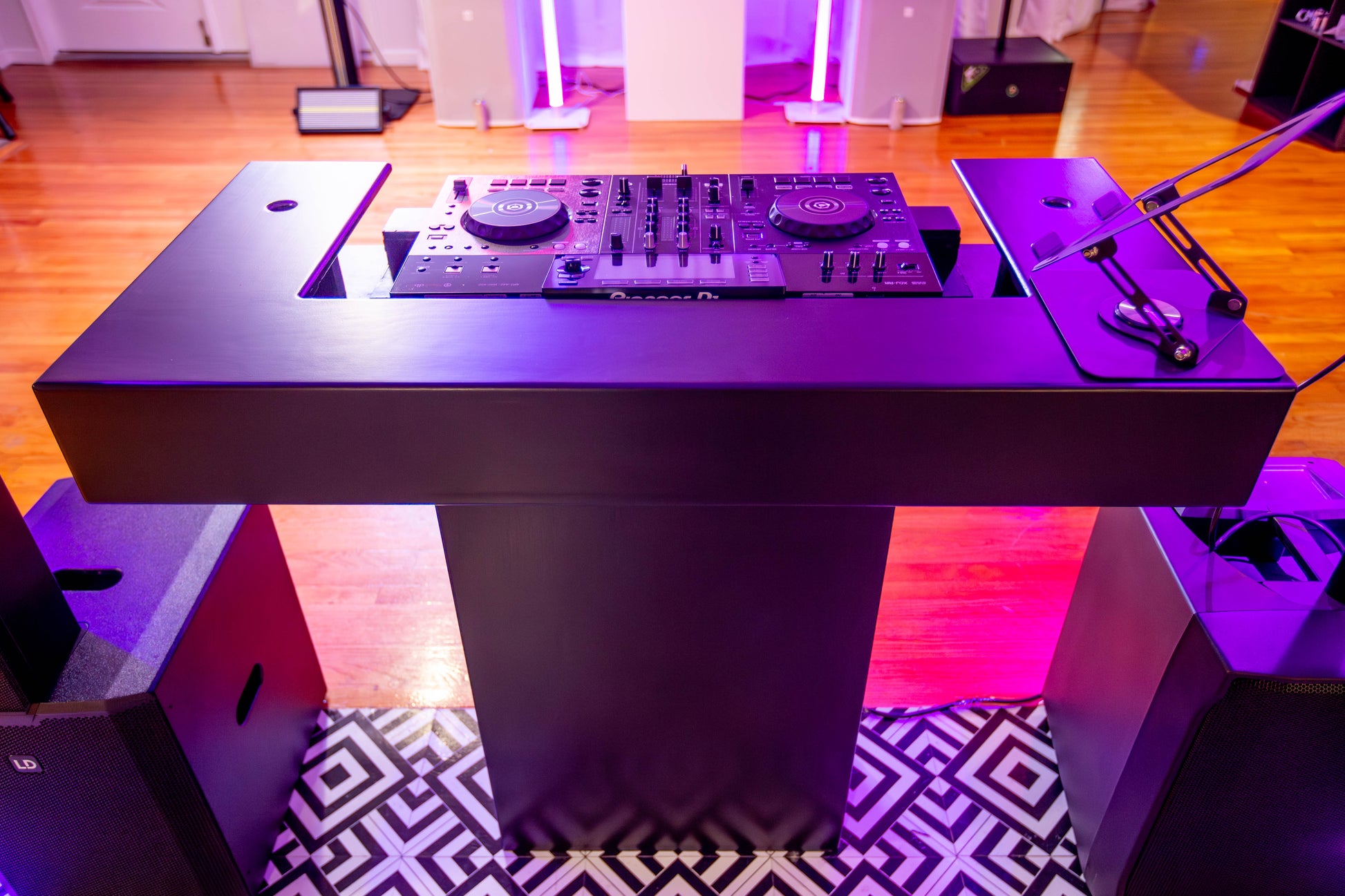 Timber Groove DJ Booth Podium (Black) | Foldable Wooden DJ Tower with Light Mounts | Includes Bag & Laptop Stand