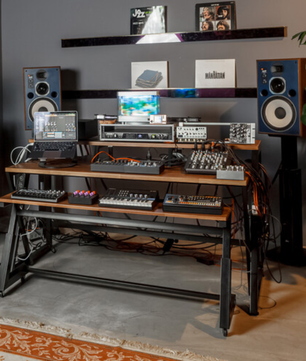 Wavebone Headquarter | Woodgrain Studio Workstation Desk | 9U Rack Space with Keyboard Stand