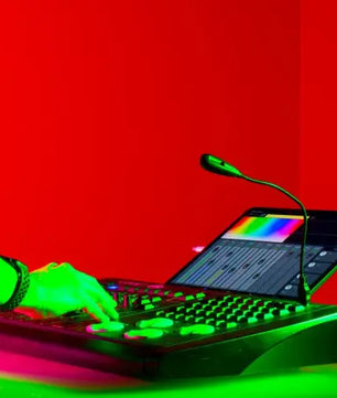 American DJ Link | 4-Universe Airstream DMX Controller | iPad App Control with WiFi