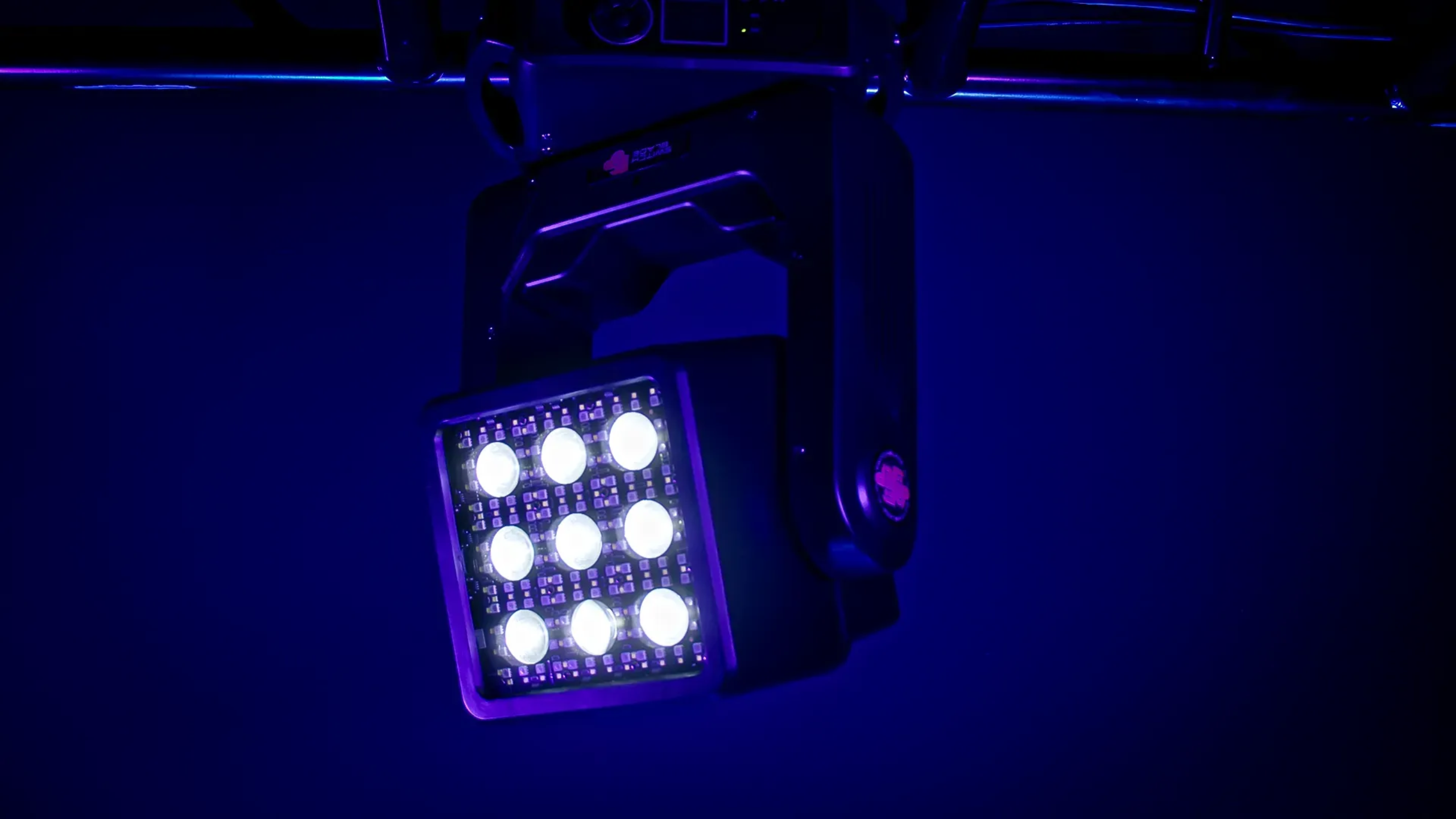 Blizzard Lighting Switchblade Flip | Dual-Face Beam/Wash Moving Head | RGBW Zoom + Pixel Mapping