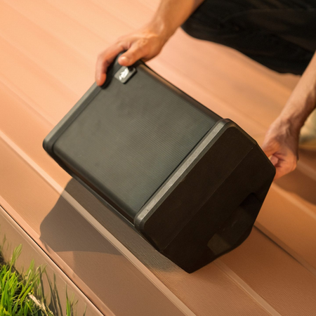 Peavey Solo Portable PA | 200W Battery-Powered System | Bluetooth Busking Speaker