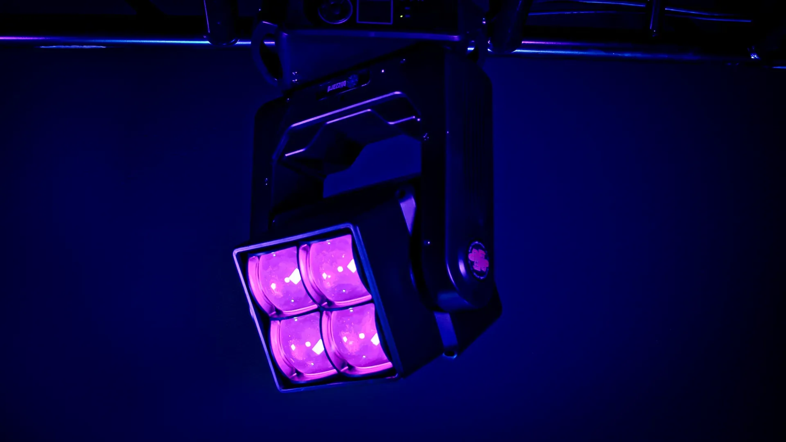 Blizzard Lighting Switchblade Flip | Dual-Face Beam/Wash Moving Head | RGBW Zoom + Pixel Mapping