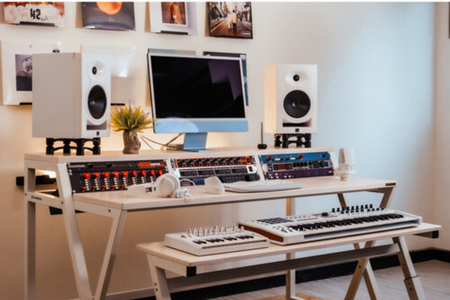 Wavebone Headquarter | Light Wood Studio Workstation Desk | 9U Rack Space with Z Shaped Keyboard Stand
