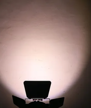 Crisp DT 200W COB | Dual 3200K–6500K White LED | Wash Light with CTO & Smooth Dimming