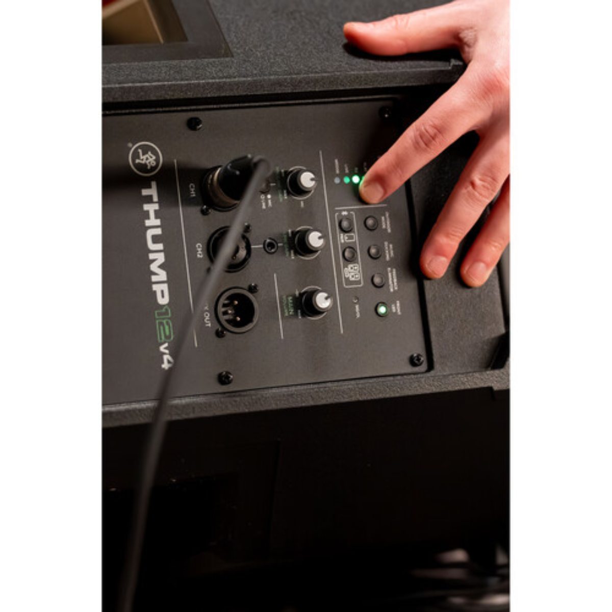 Mackie Thump12v4 | 12in - 129dB | 1400W Powered PA Speaker with Bluetooth